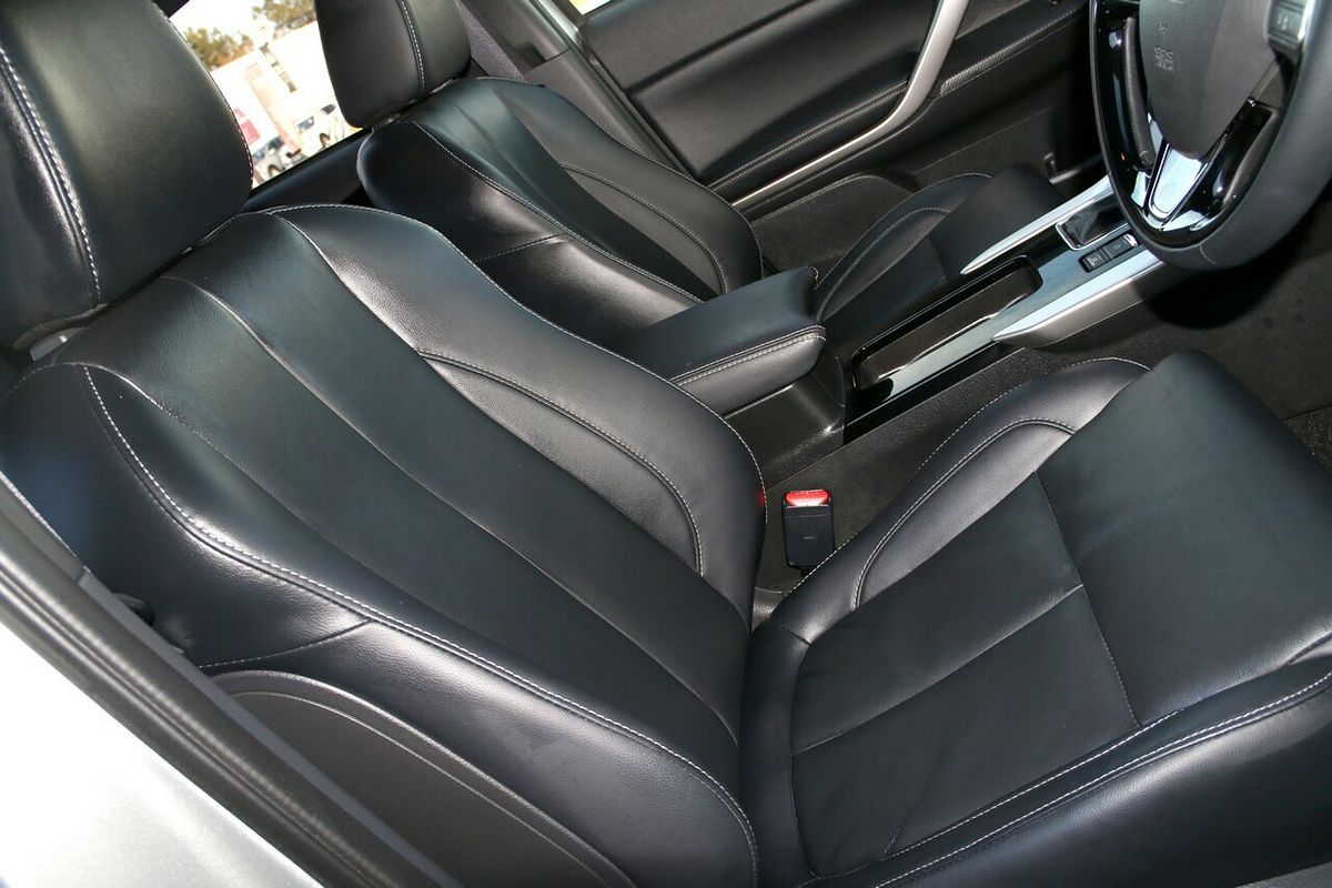 2024 Mitsubishi Eclipse Cross Exceed YB
