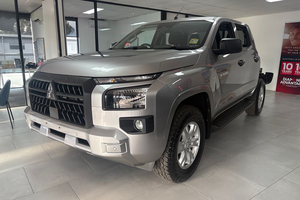 2025 Mitsubishi Triton GLX MV 4X4
