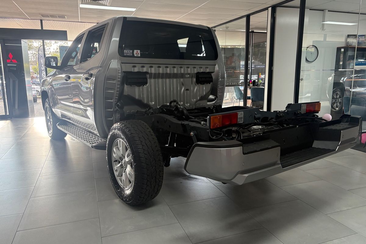 2025 Mitsubishi Triton GLX MV 4X4