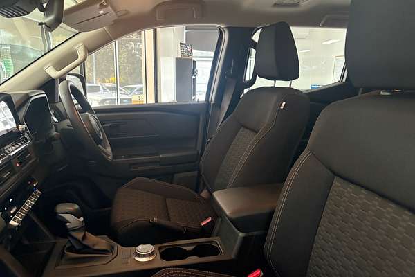2025 Mitsubishi Triton GLX MV 4X4