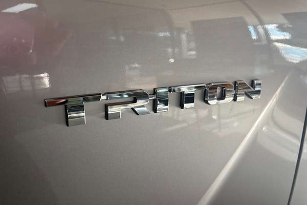 2025 Mitsubishi Triton GLX MV 4X4