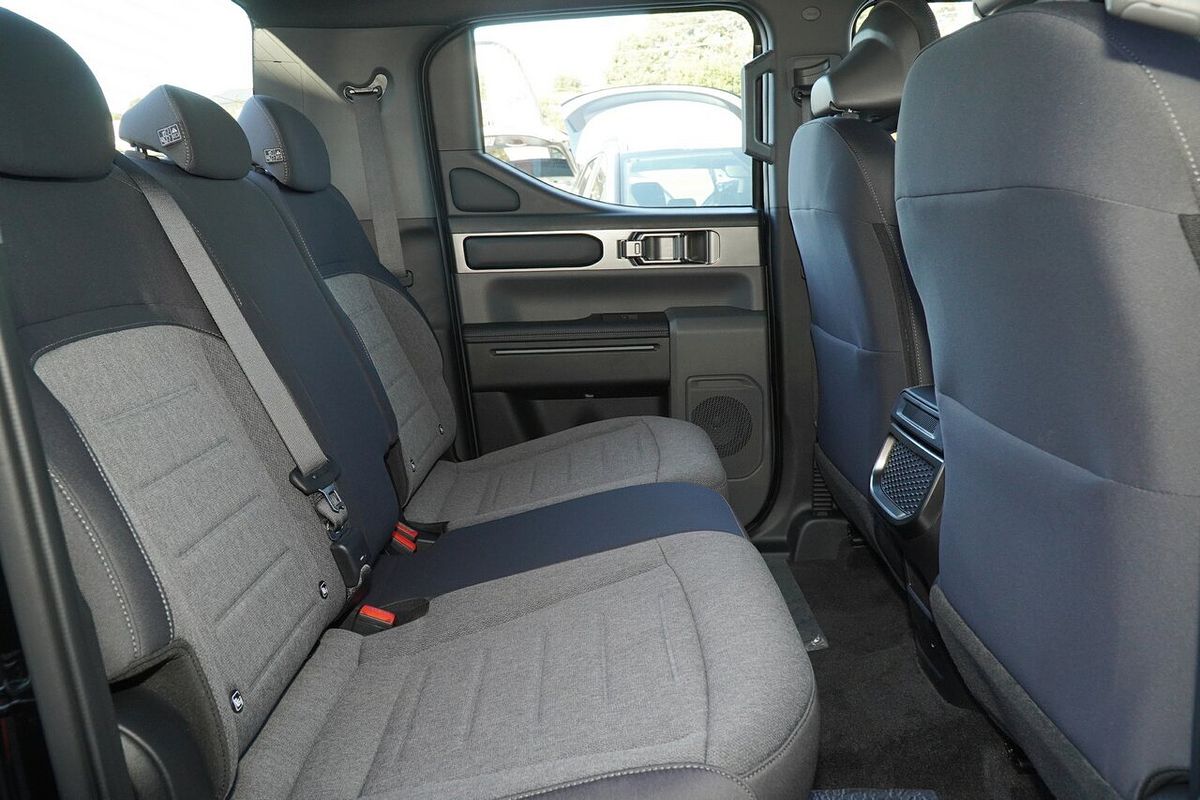 2025 Kia Tasman SX TK 4X4