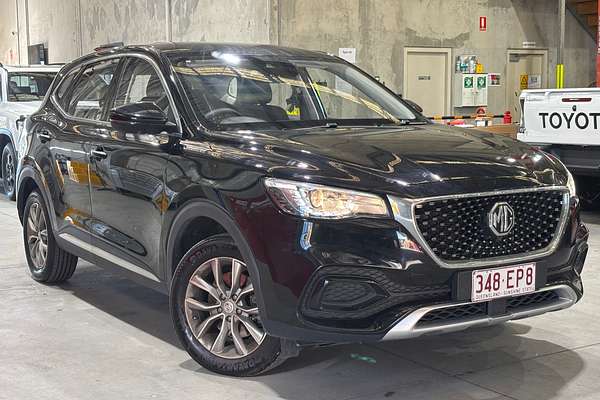 2022 MG HS Core SAS23