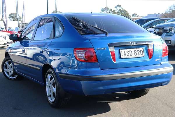 2004 Hyundai Elantra XD