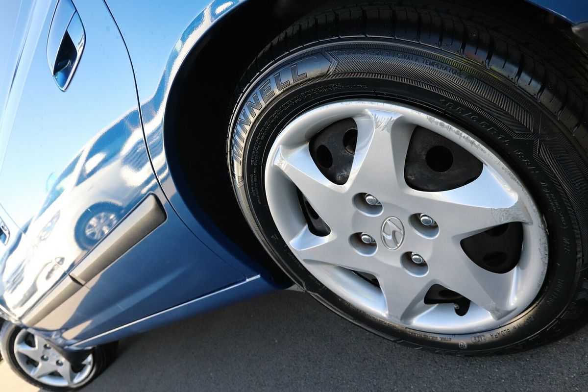 2004 Hyundai Elantra XD