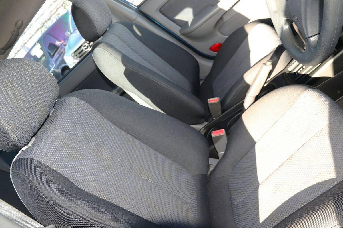 2004 Hyundai Elantra XD