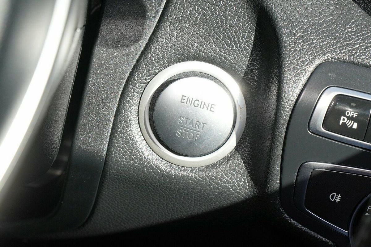 2015 Mercedes-Benz C-Class C200 W205