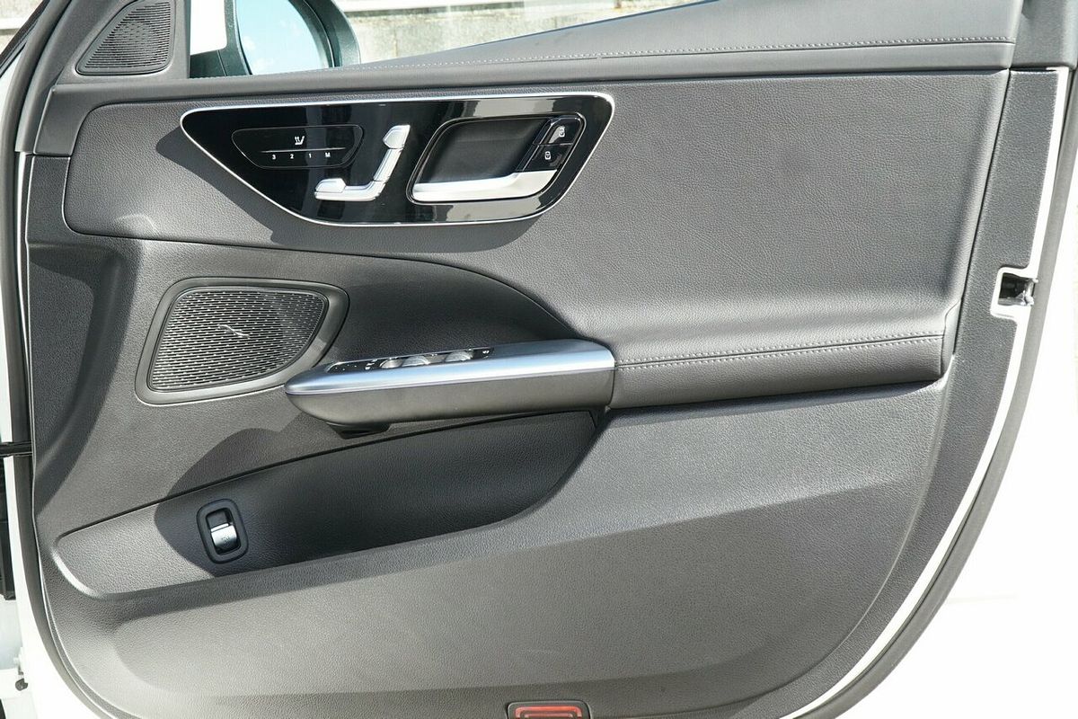 2023 Mercedes-Benz C-Class C300 W206