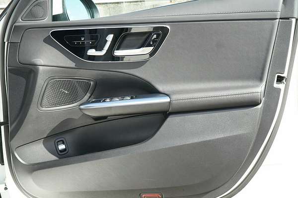 2023 Mercedes-Benz C-Class C300 W206