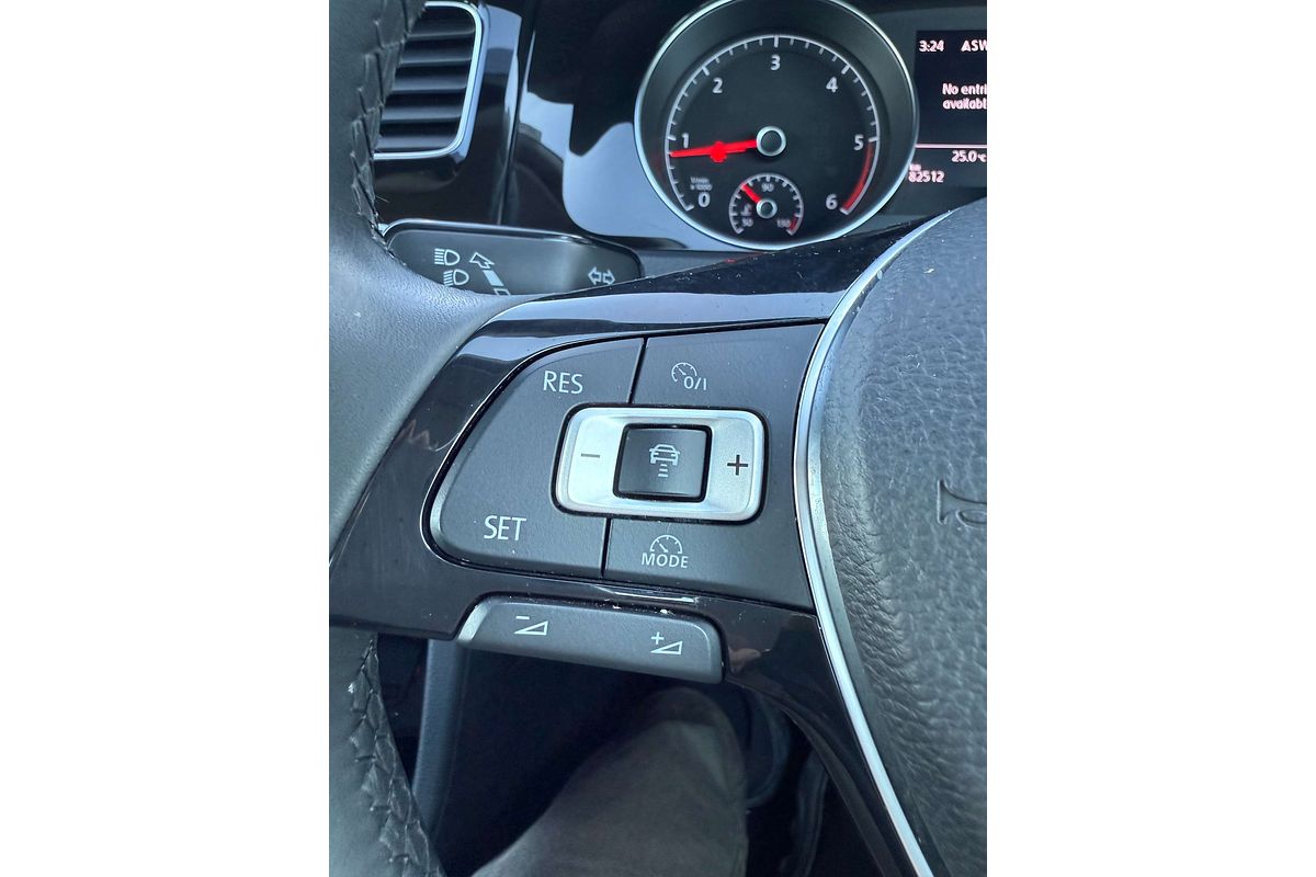 2016 Volkswagen Golf 110TDI Highline 7