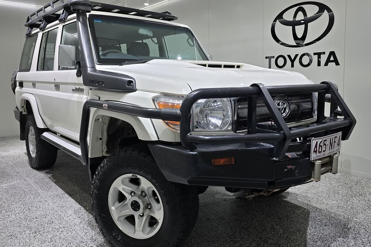 2020 Toyota LC Military LC Military GXL 4.5L T Diesel Manual Wagon VDJ76R