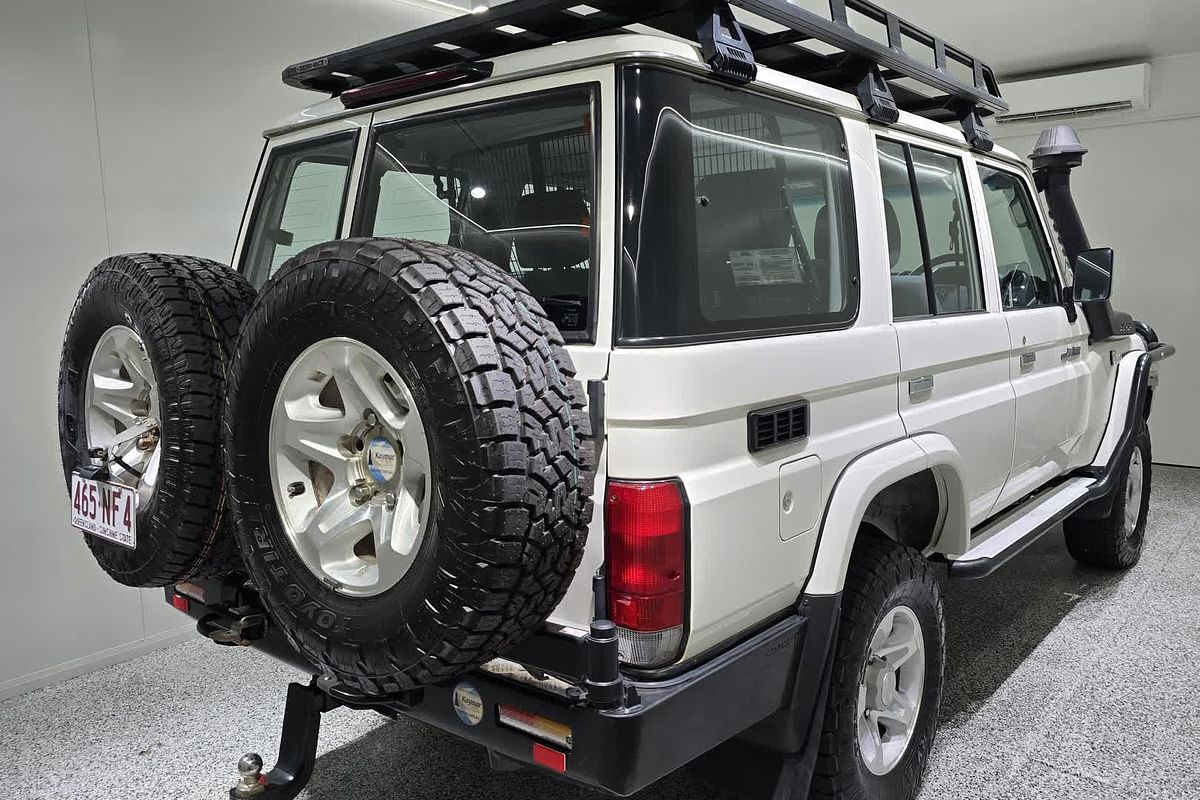 2020 Toyota LC Military LC Military GXL 4.5L T Diesel Manual Wagon VDJ76R