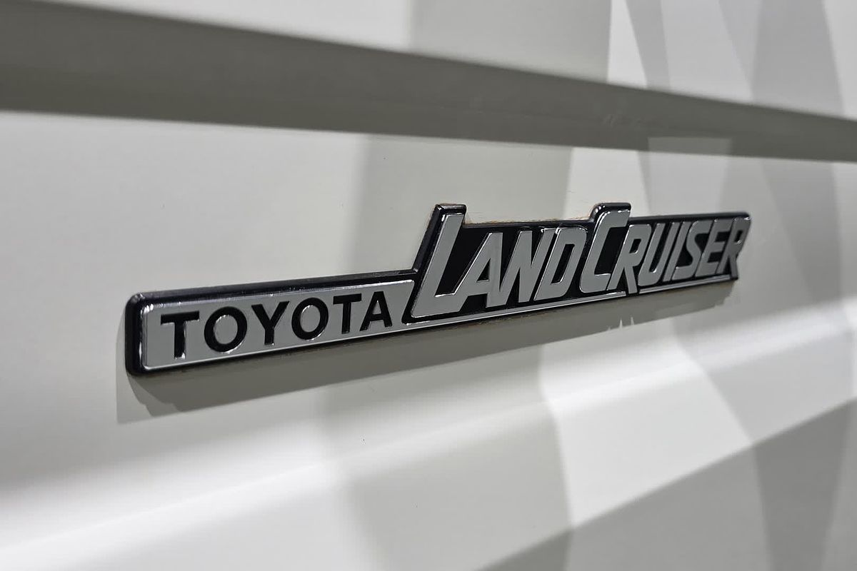 2020 Toyota LC Military LC Military GXL 4.5L T Diesel Manual Wagon VDJ76R