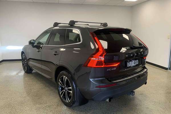 2021 Volvo XC60 T5 Momentum