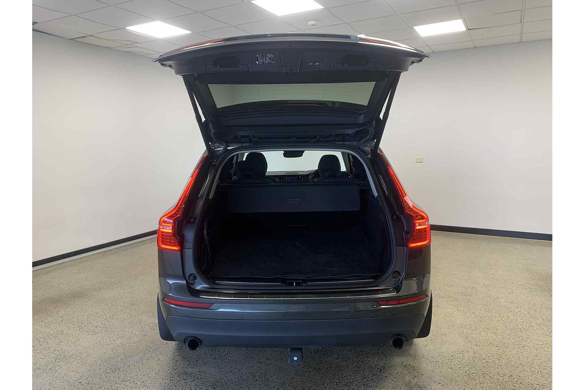 2021 Volvo XC60 T5 Momentum