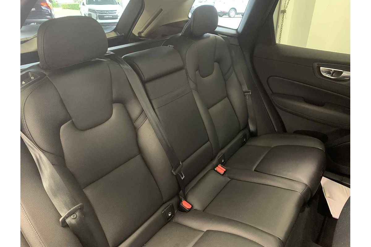2021 Volvo XC60 T5 Momentum