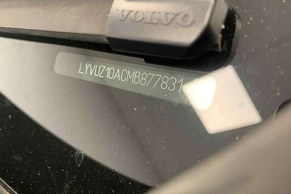2021 Volvo XC60 T5 Momentum