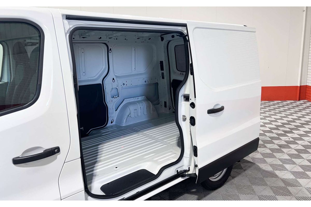 2022 Mitsubishi Express GLX SN LWB