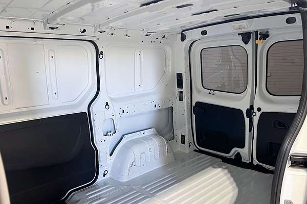 2022 Mitsubishi Express GLX SN LWB