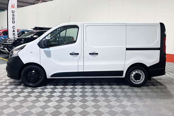 2022 Mitsubishi Express GLX SN LWB
