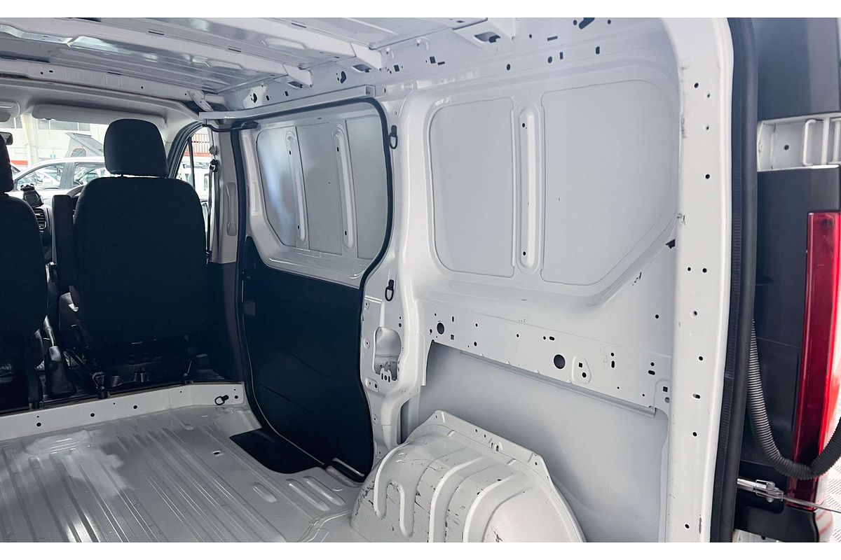 2022 Mitsubishi Express GLX SN LWB