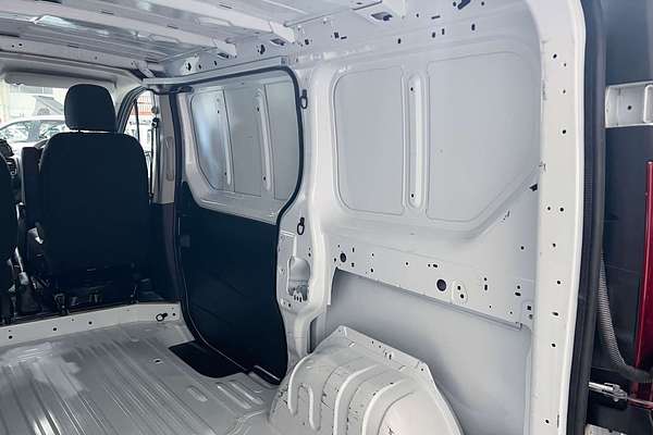 2022 Mitsubishi Express GLX SN LWB