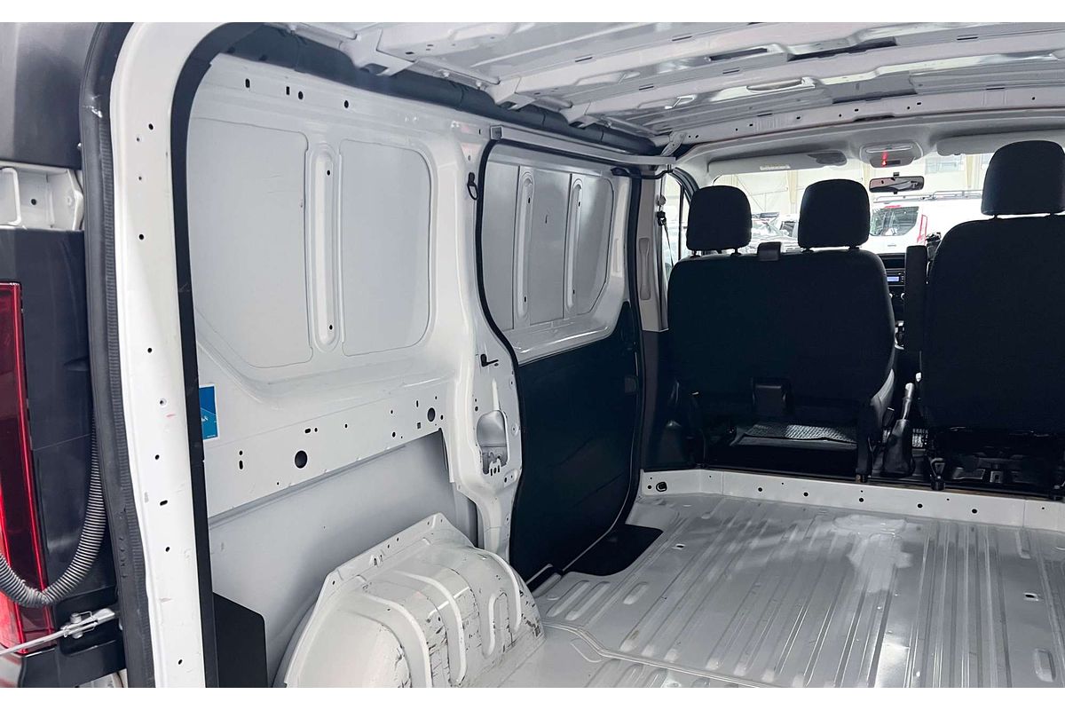 2022 Mitsubishi Express GLX SN LWB