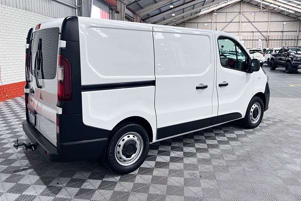 2022 Mitsubishi Express GLX SN LWB