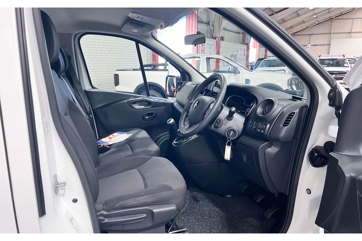2022 Mitsubishi Express GLX SN LWB