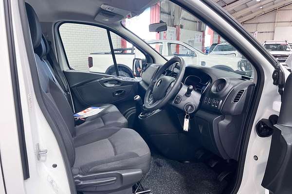 2022 Mitsubishi Express GLX SN LWB