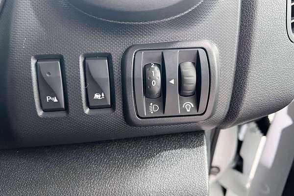 2022 Mitsubishi Express GLX SN LWB