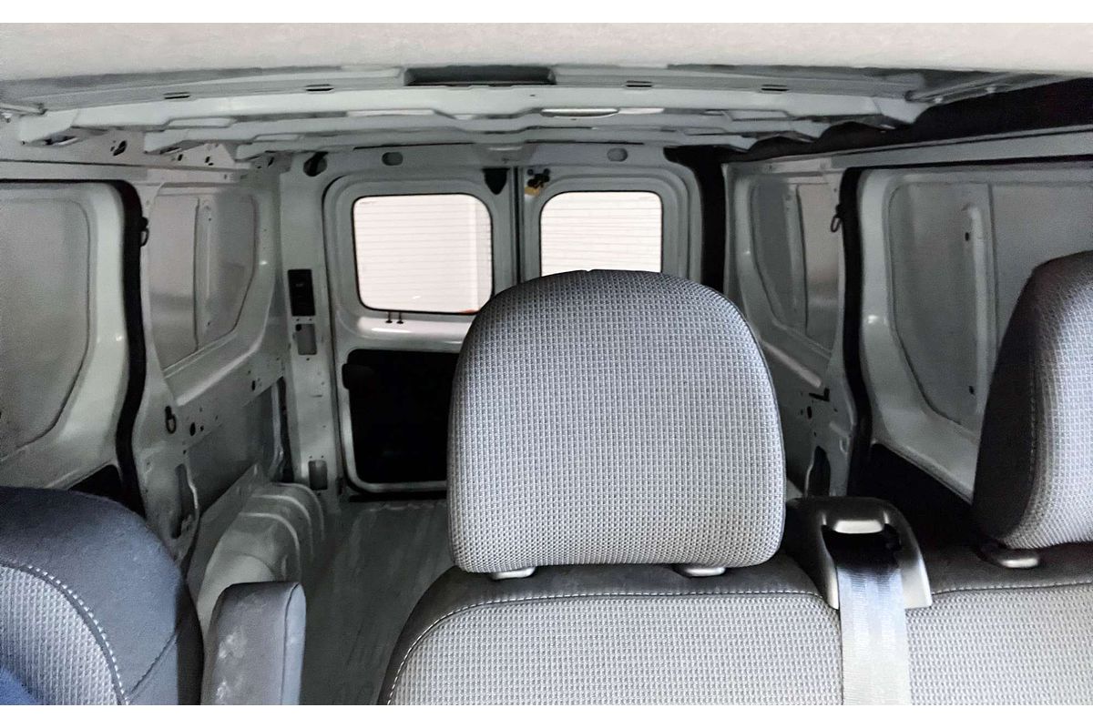 2022 Mitsubishi Express GLX SN LWB