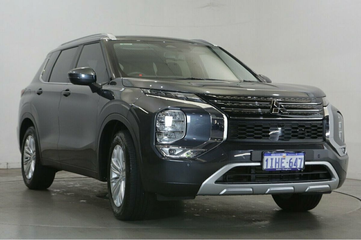 2024 Mitsubishi Outlander LS ZM