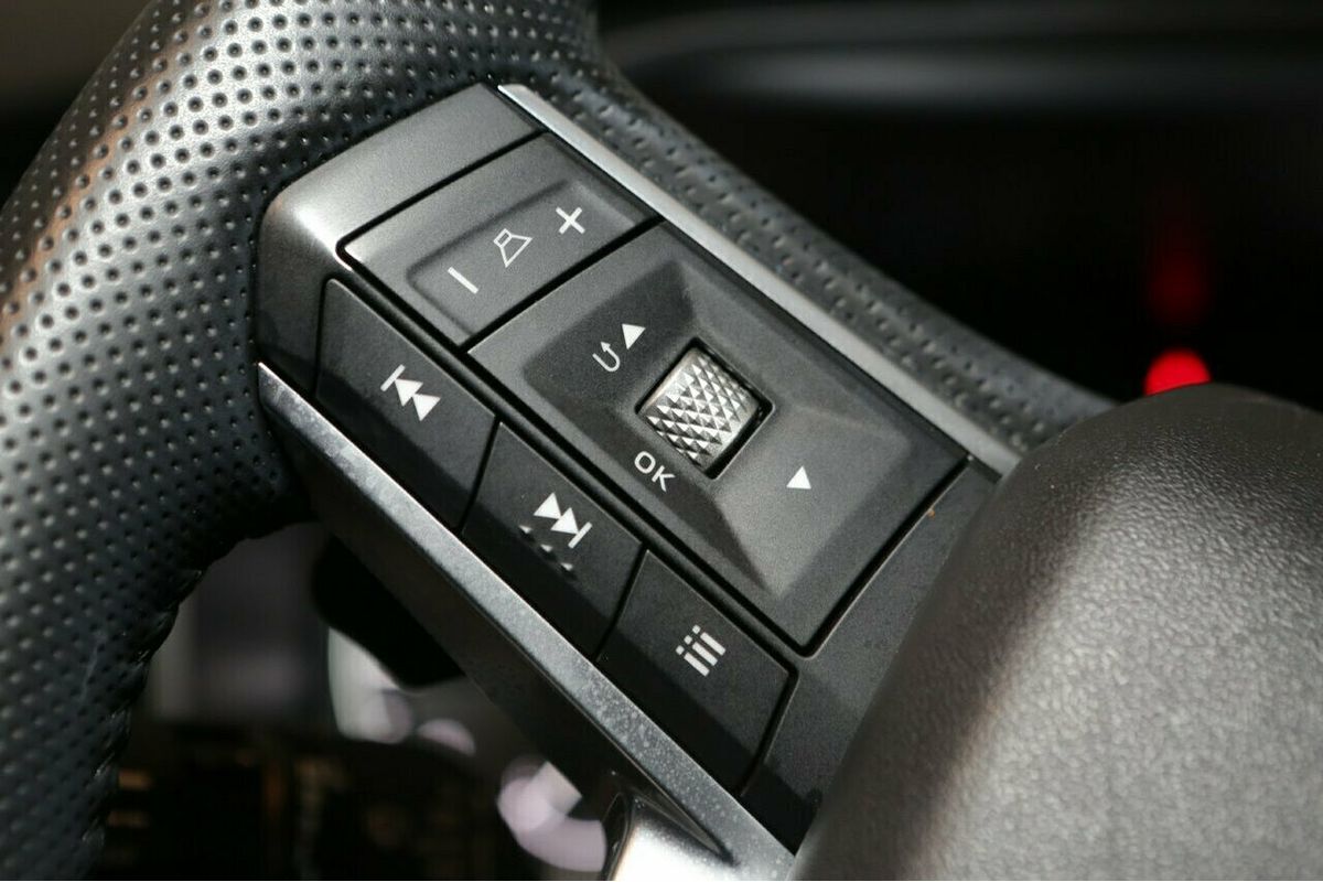 2024 Mitsubishi Outlander LS ZM