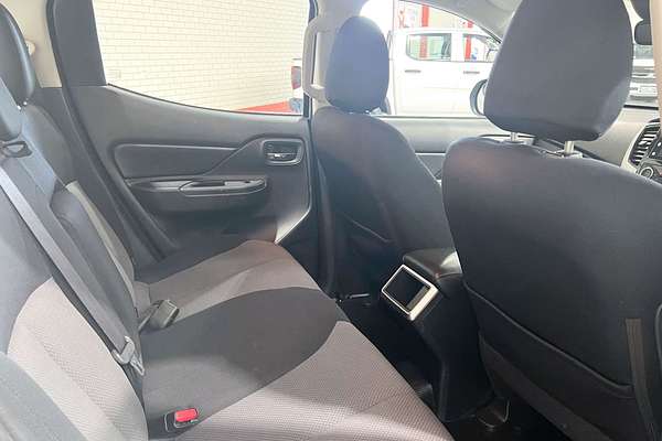 2019 Mitsubishi Triton GLX+ MR 4X4