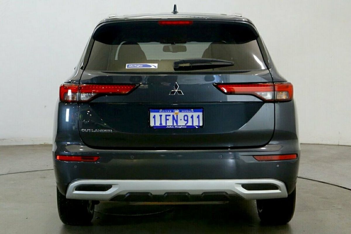 2024 Mitsubishi Outlander LS ZM