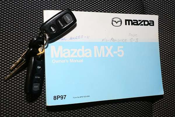 2000 Mazda MX-5 NB Series 1