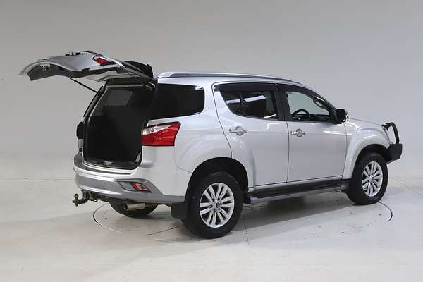 2018 Isuzu MU-X LS-T