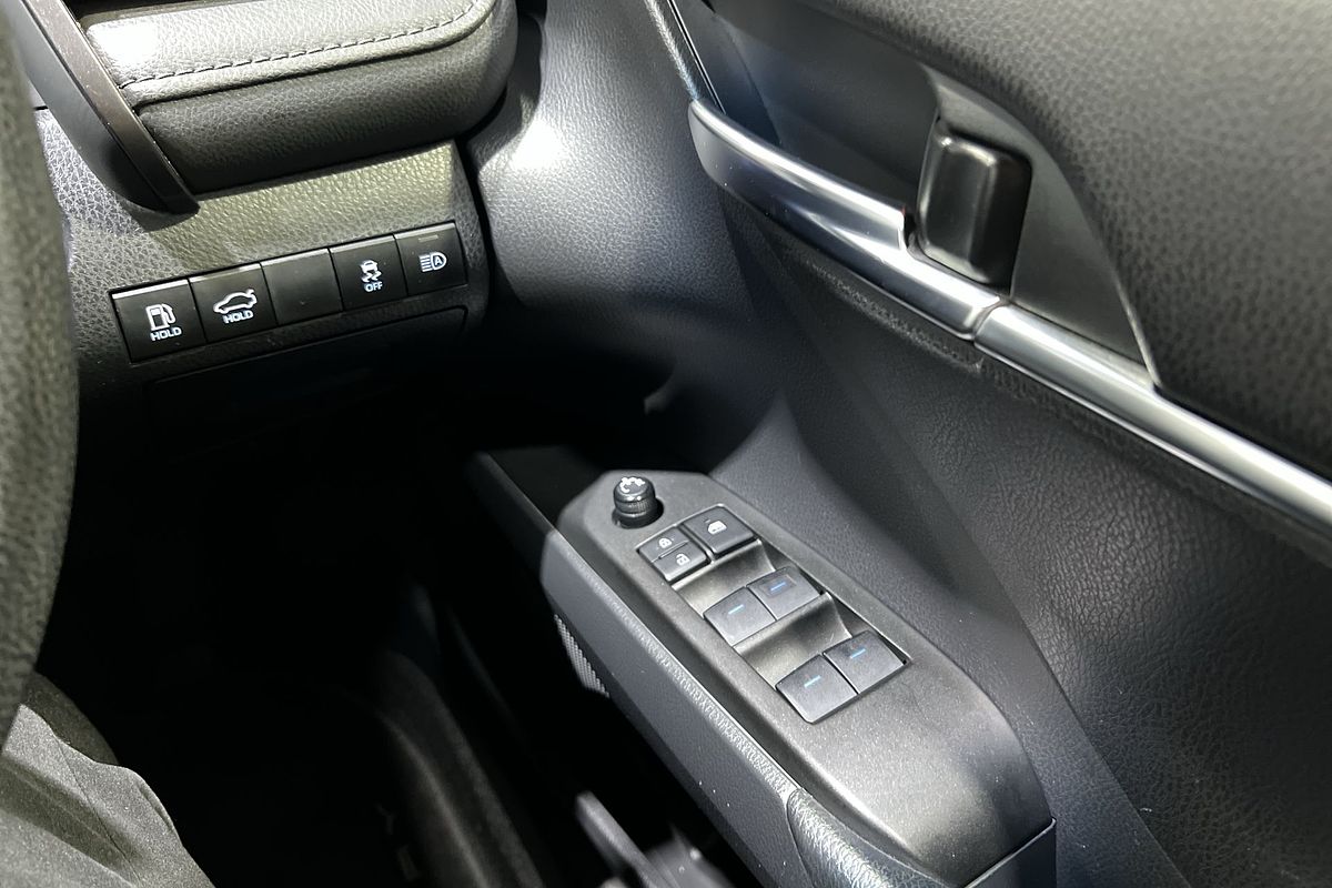 2022 Toyota Camry Ascent AXVH70R