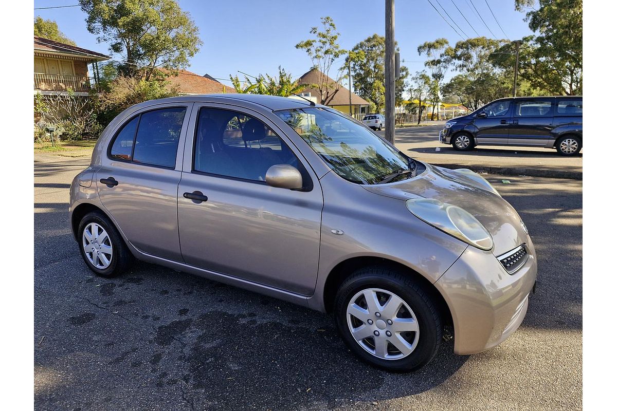 2010 Nissan Micra K12