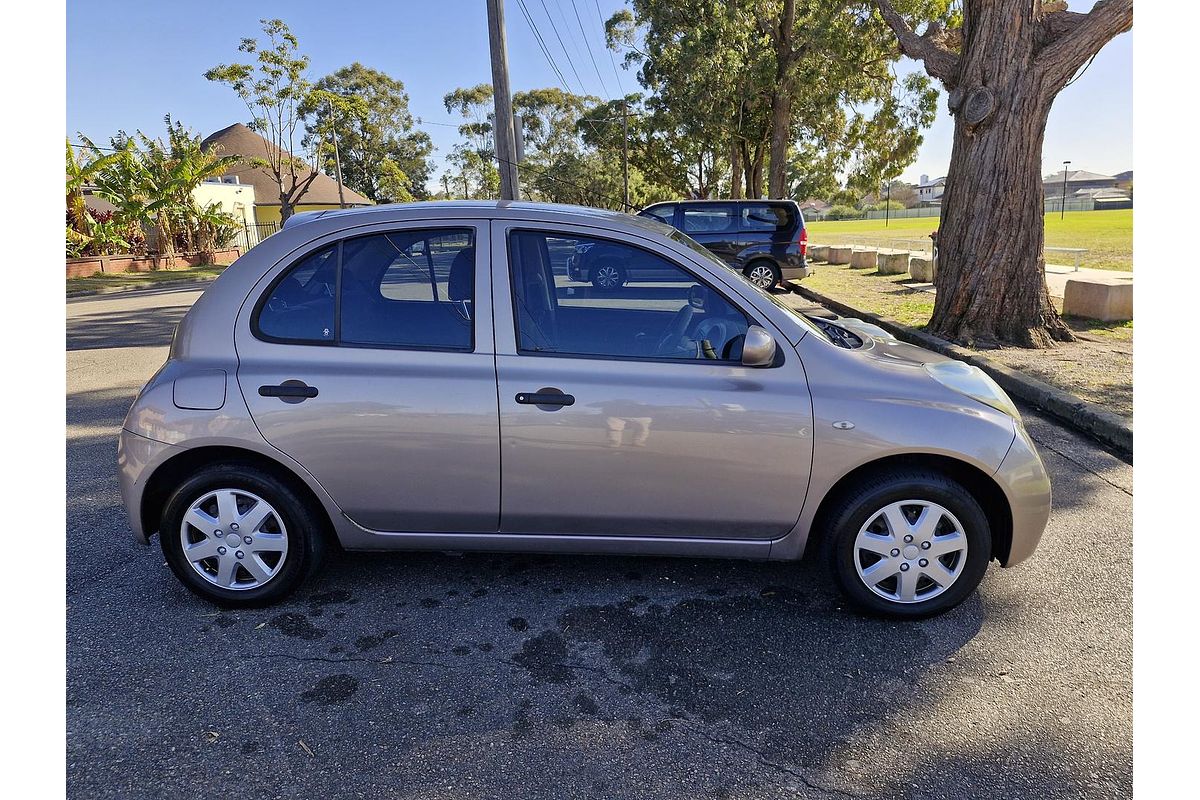2010 Nissan Micra K12