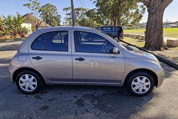 2010 Nissan Micra K12
