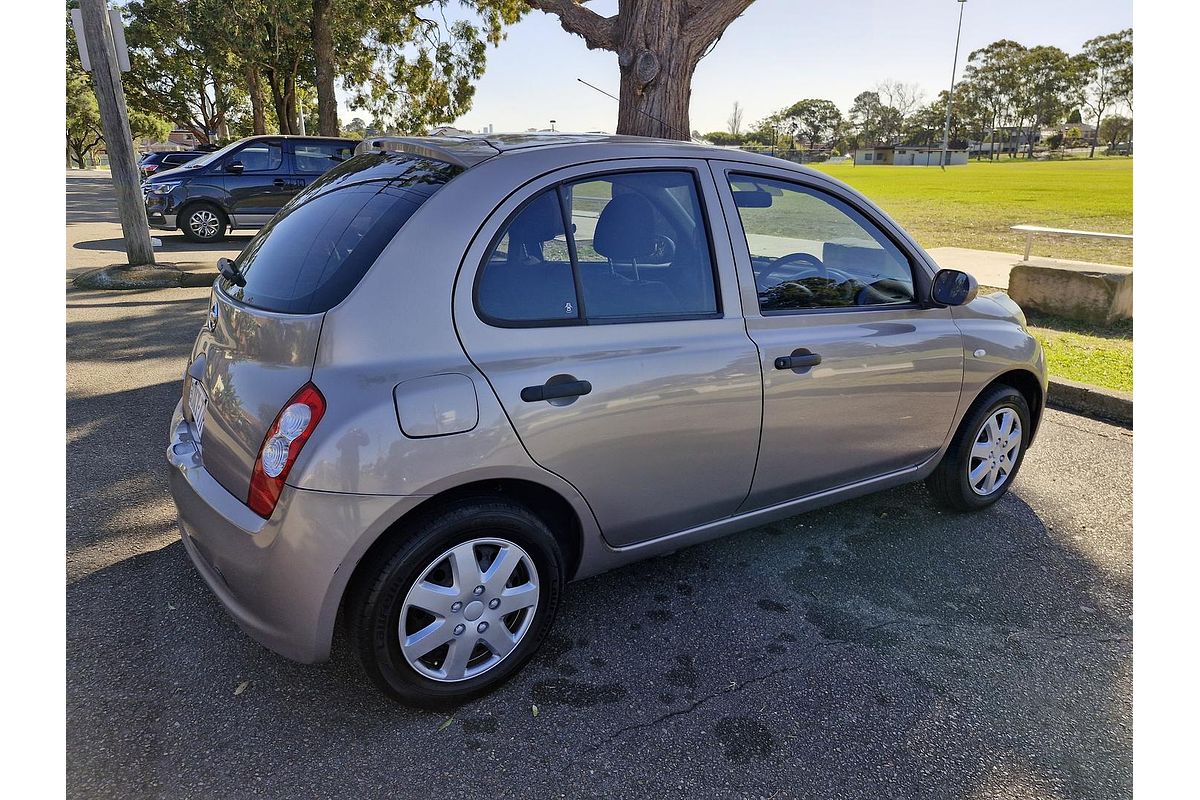 2010 Nissan Micra K12