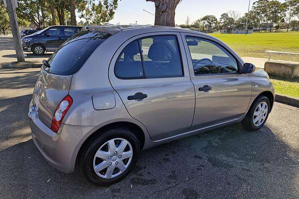2010 Nissan Micra K12