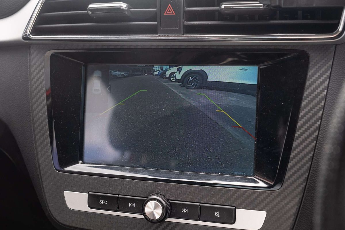 2020 MG ZS Essence AZS1