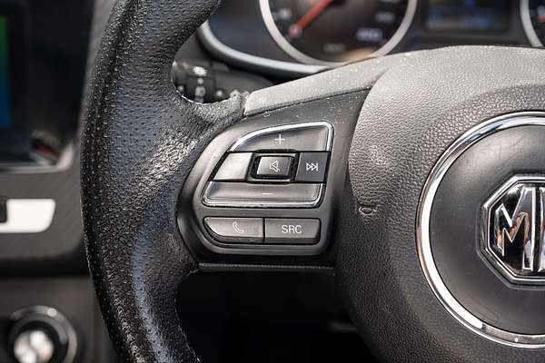 2020 MG ZS Essence AZS1