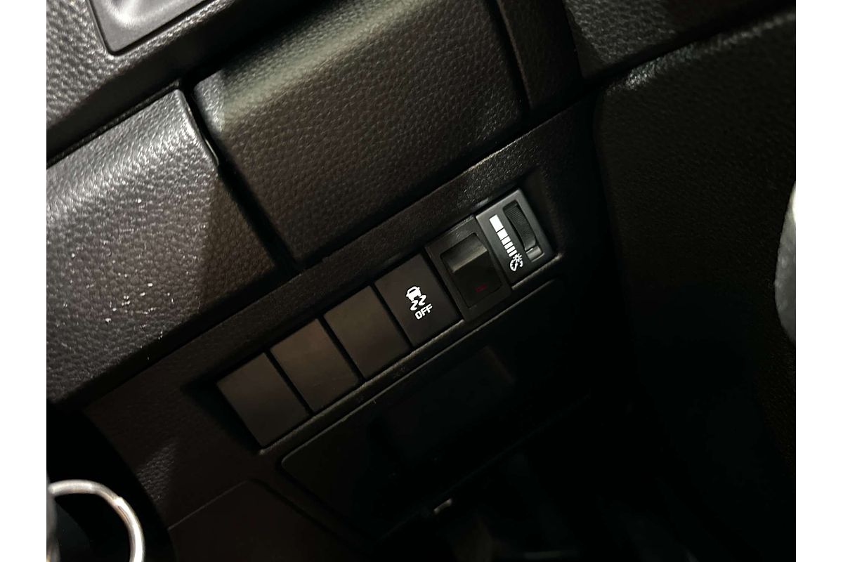 2020 Isuzu D-MAX SX High Ride  Rear Wheel Drive