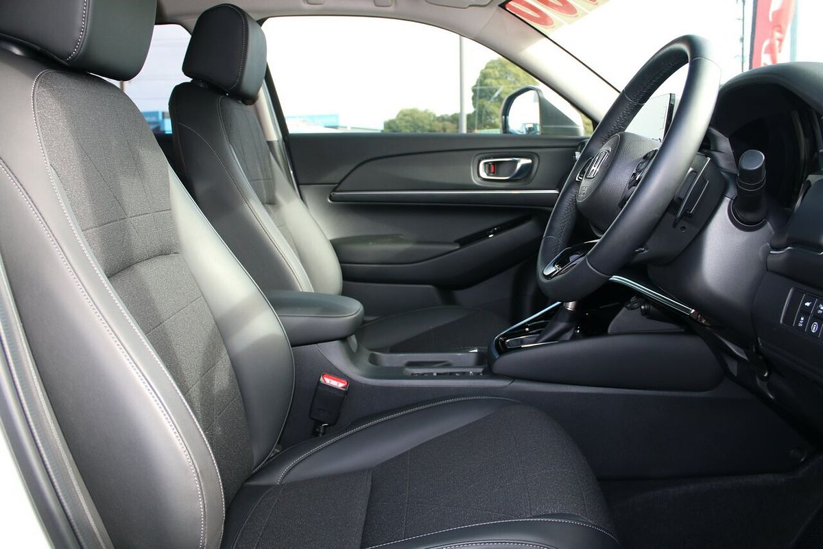 2023 Honda HR-V e:HEV L