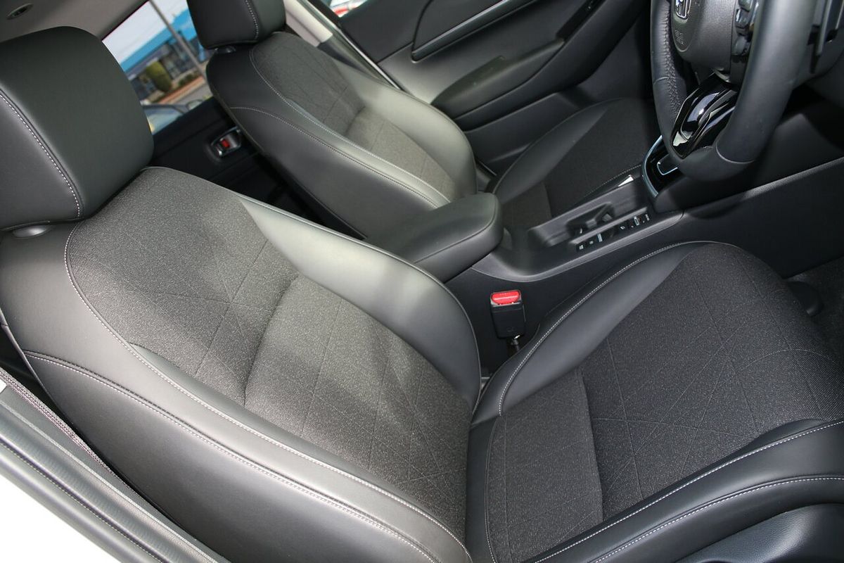 2023 Honda HR-V e:HEV L