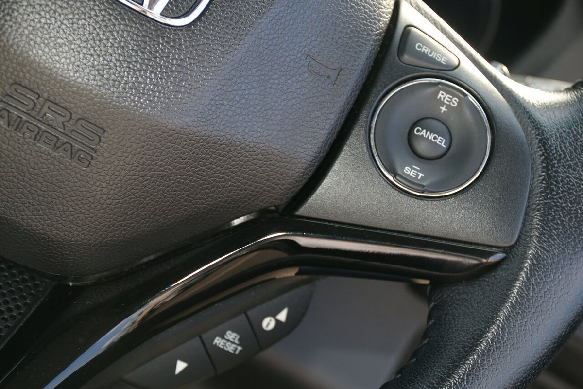 2017 Honda HR-V VTi-L